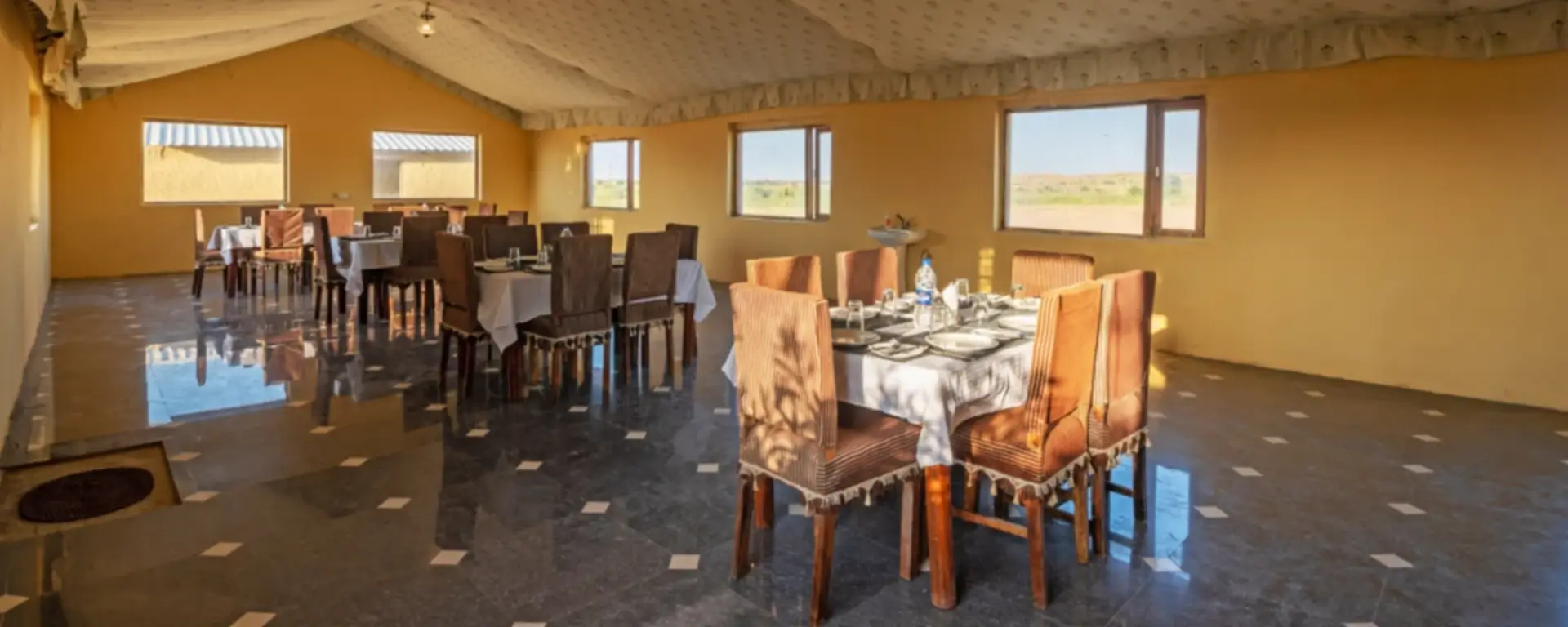 Rajwada-Dining-in-Jaisalmer