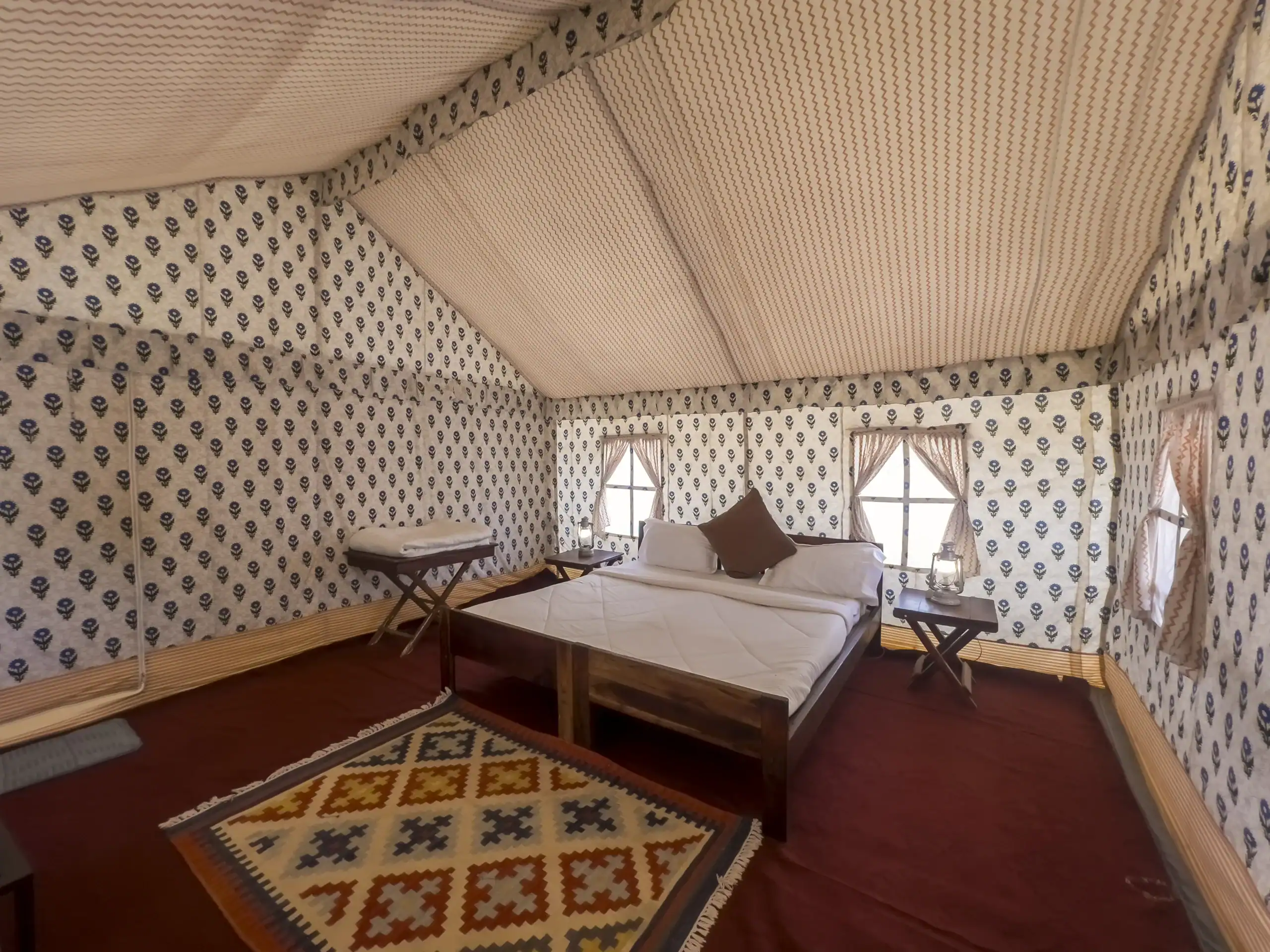 Non-AC Tent